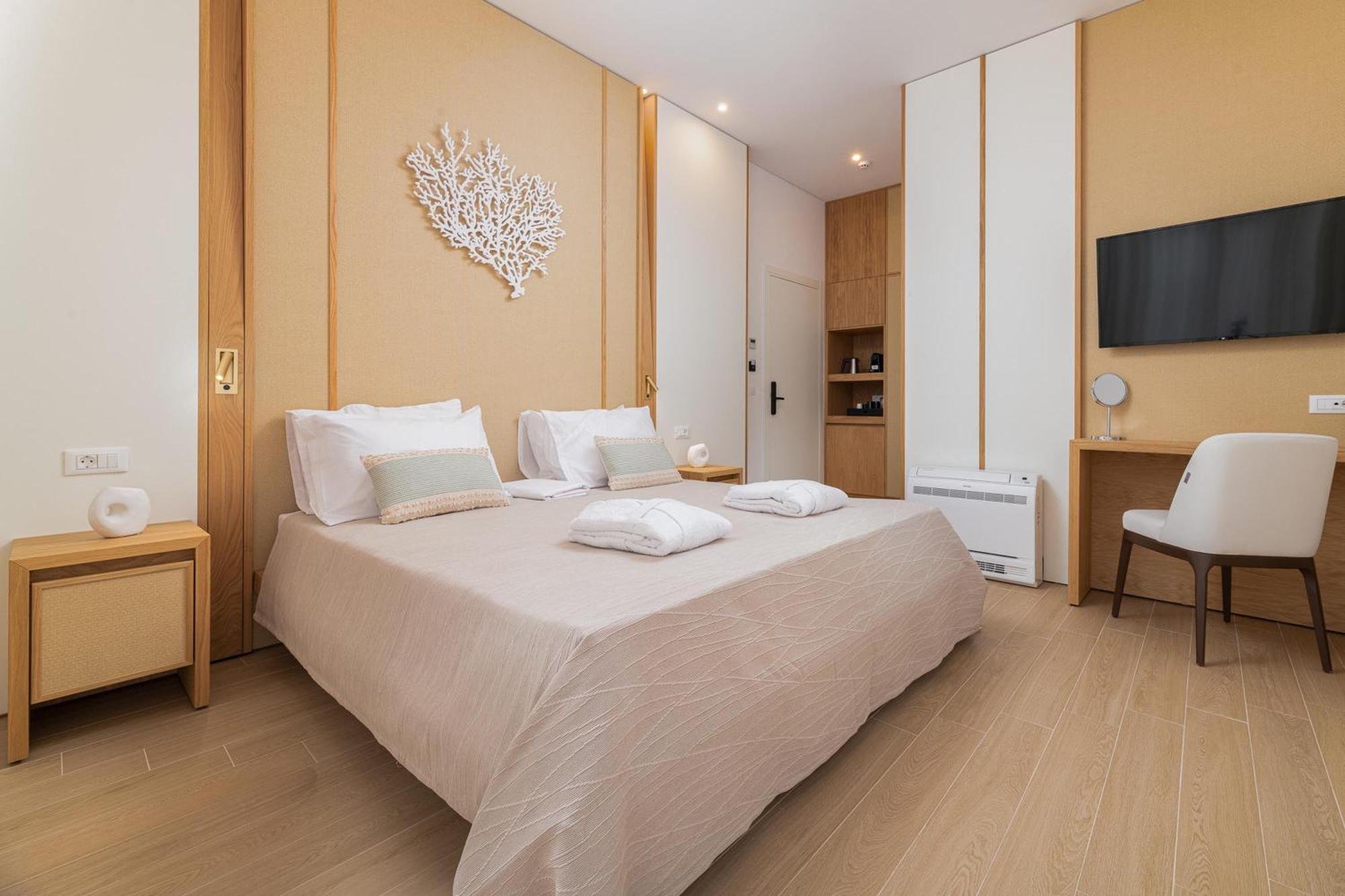 The 12Th City Hotel Rhodes City Exteriör bild